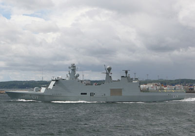 Kommandosttteskibet ESBERN SNARE forlader rhus