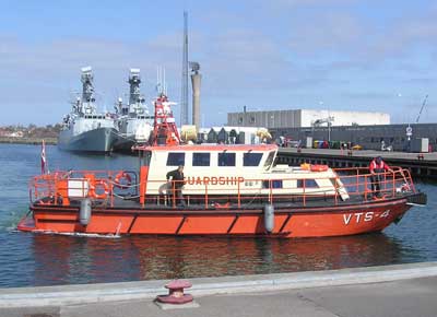 The VHT 4 arrives at Korsoer Naval Base early spring 2006