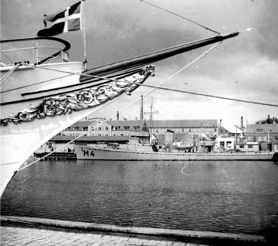 M4 SRIDDEREN eskorterede kongeskibet DANNEBROG gennem Limfjorden