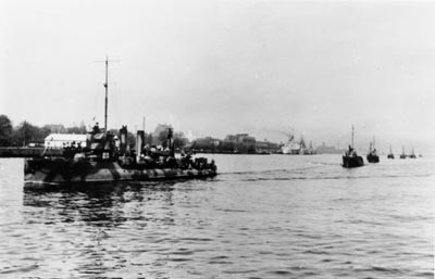 Den danske Flotille ankommer til Kbenhavn med bevogtningsfartjet Havkatten i spidsen